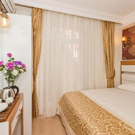 Raimond Hotel