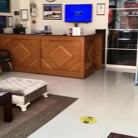 فندق رايموند 3*