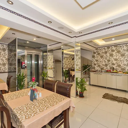 Raimond Hotel 3*