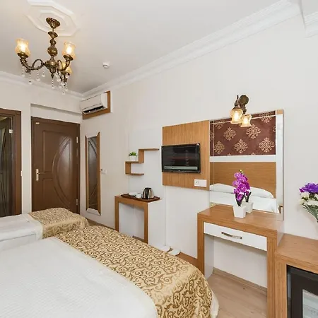 Raimond Hotel