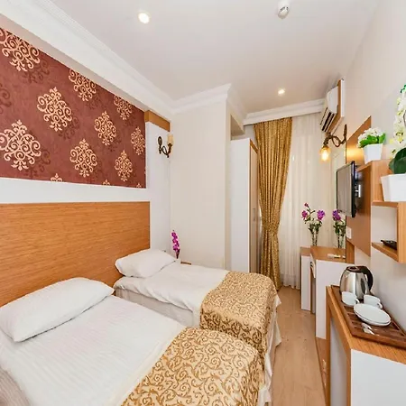Raimond Hotel