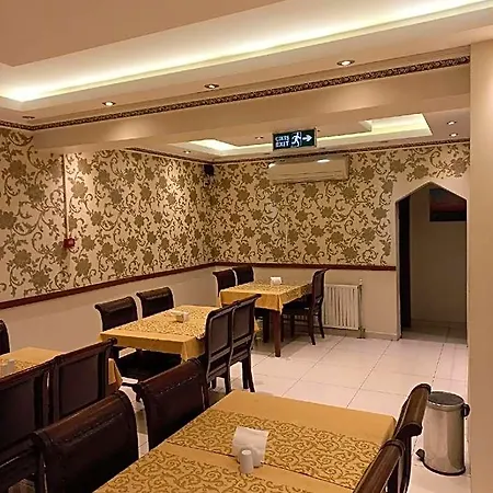 Hotel Raimond 3*