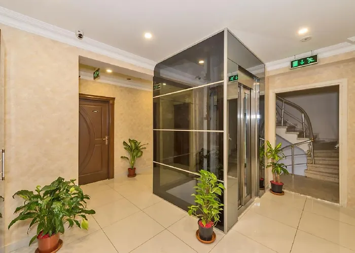 Отель Raimond 3*