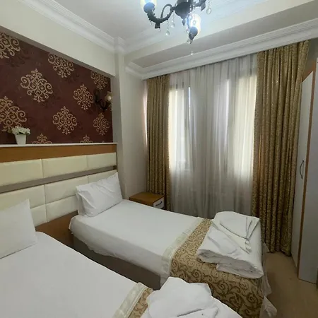 Отель Raimond 3*
