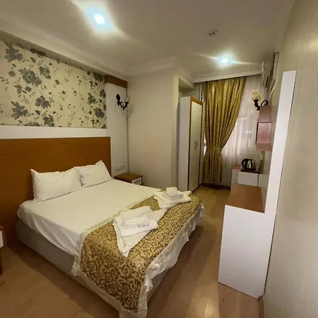 Отель Raimond 3*