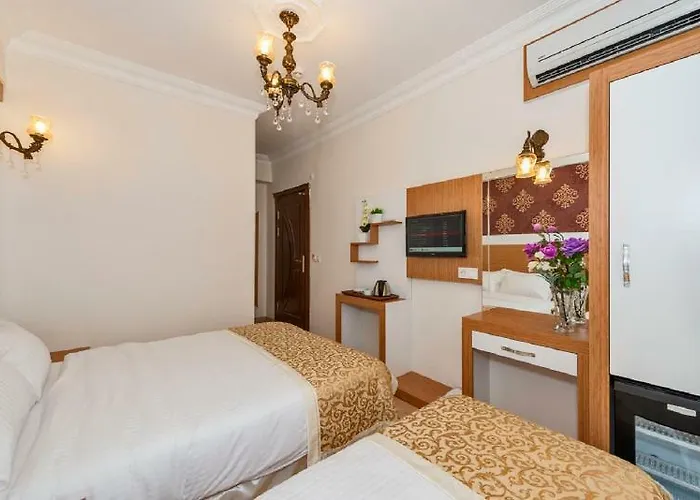 Raimond Hotel